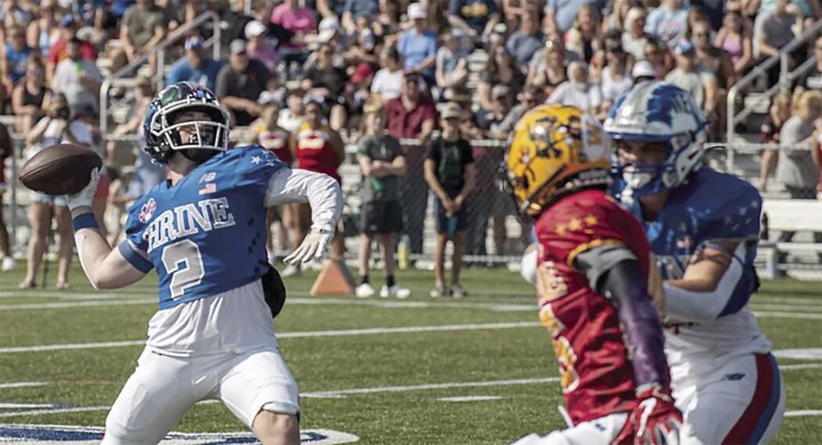 Maine Lobster Bowl - Gunnar Saunders passing