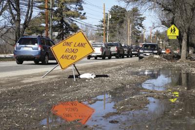 03-22-21_FryeburgOneLaneRdTraffic