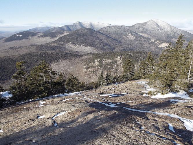 Hiking - the South Ledges of Mount Paugus