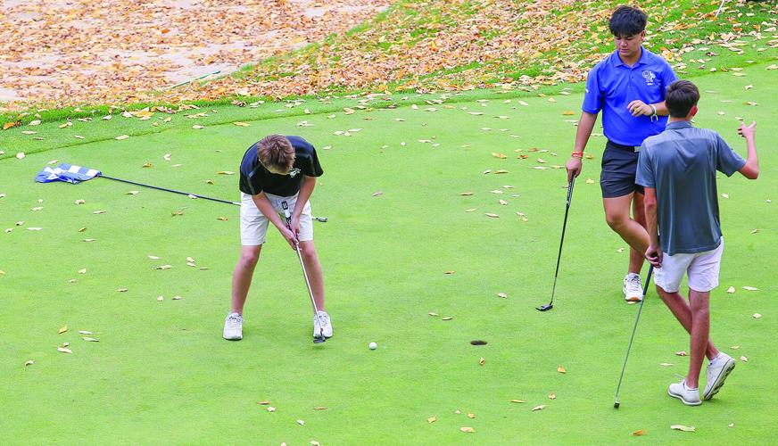 10-07-25 KHS Golf dumas putt