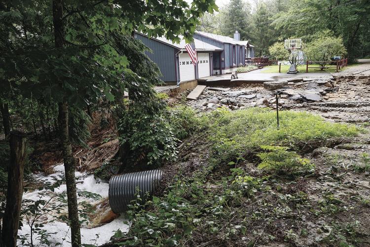 Flash flooding washes out Madison roads | Local News | conwaydailysun.com