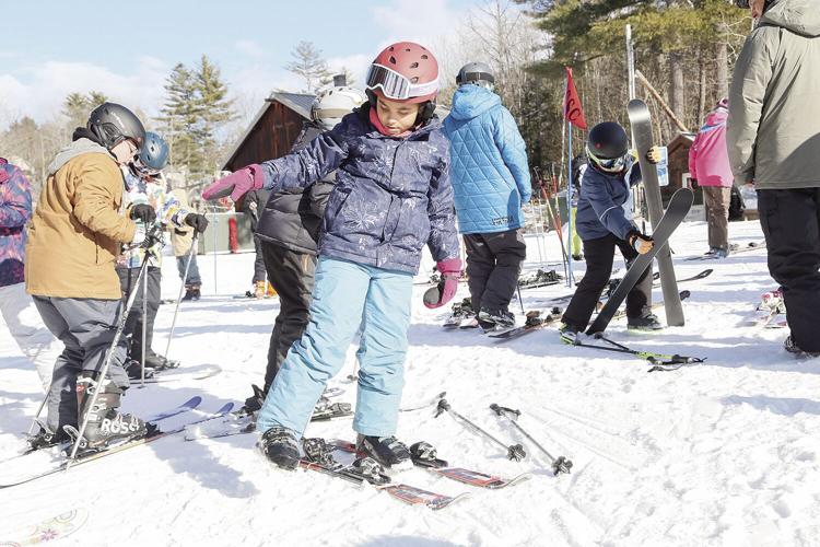 01-14-25 ESSC at Cranmore putting skis on
