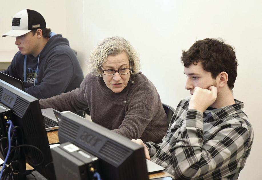 Eagles take part in 'I Am College Bound' month