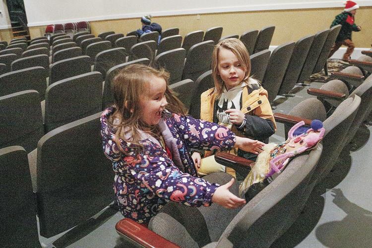 12-21-23 Gingerbread Hunt cheer finding horizontal