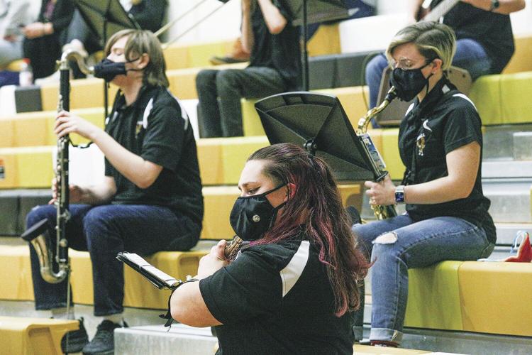 01-18-22 KHS WBB band tighter