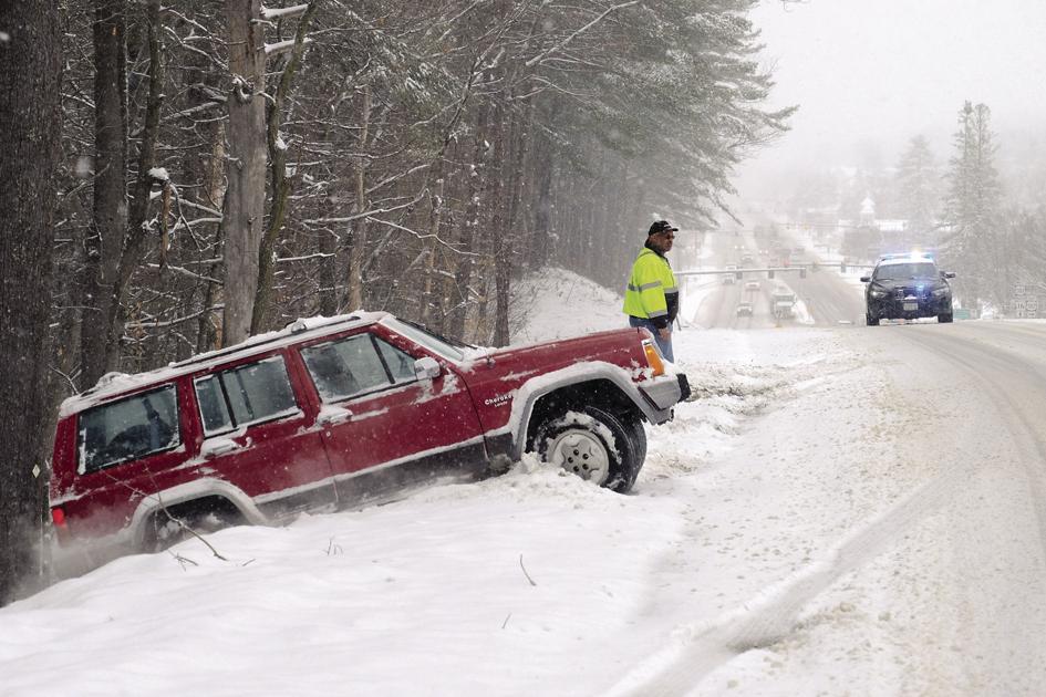 Snowstorm blankets region after springlike lull
