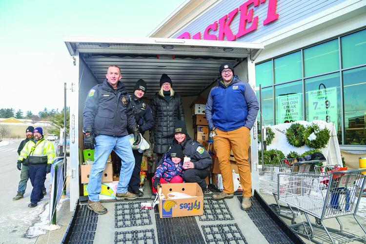12-06-25 Conway PD Food Drive group pose