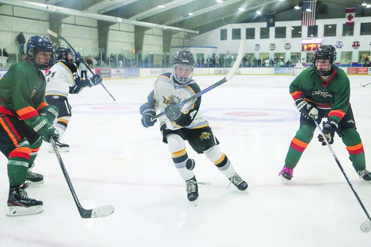 01-19-26 KHS Hockey howland chasing puck