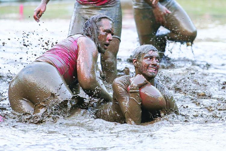 09-12-26 Mud Bowl tight after catch
