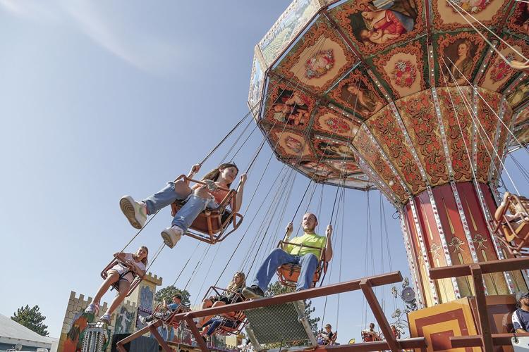 10-01-23 Fryeburg Fair swings semi-wide