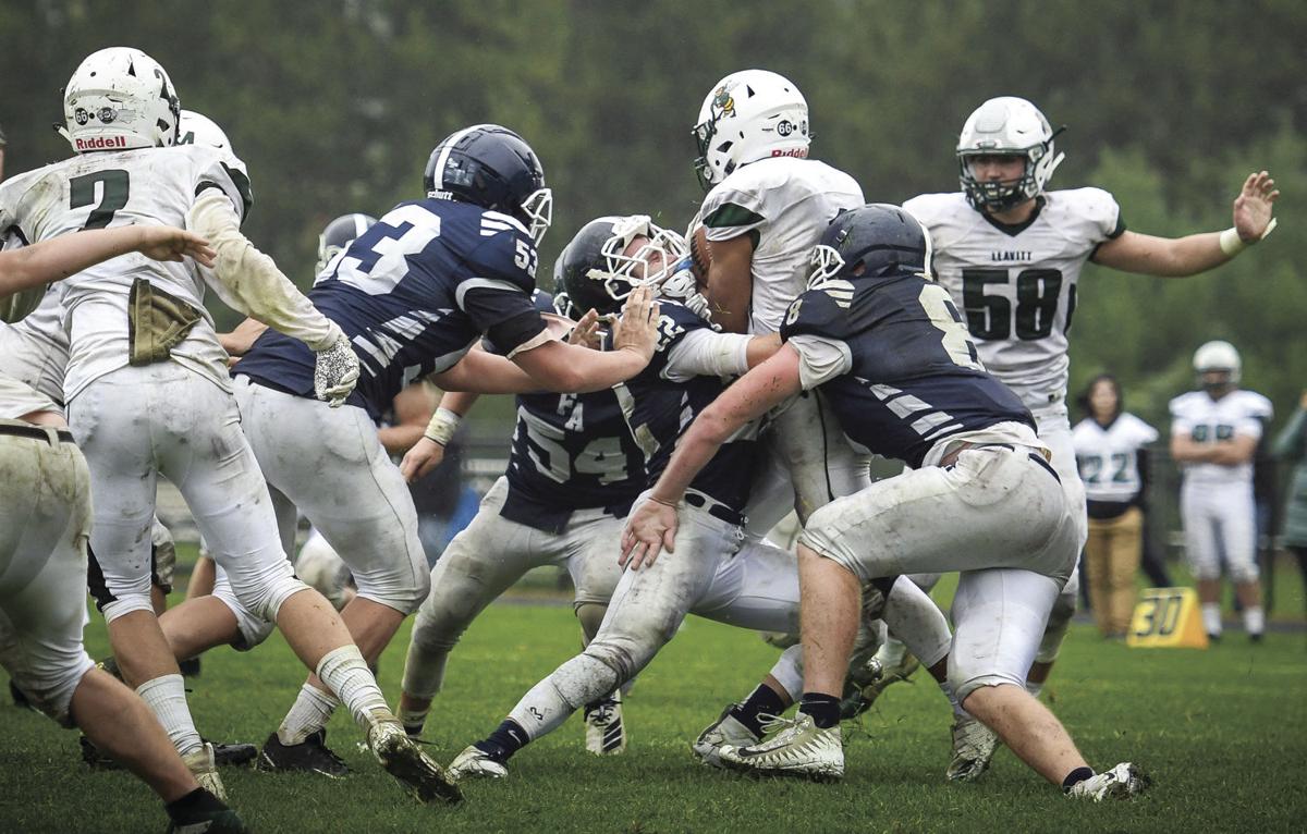 Cape Edges Fryeburg In Football High School Conwaydailysun Com
