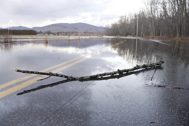 12-26-20 High Water - river st closed 1.jpg