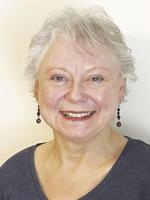 Violin duo to play music for Ukraine relief for First Friday series