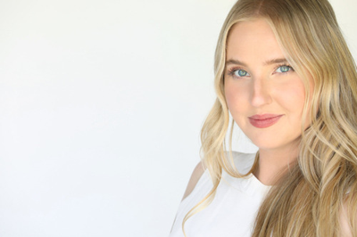 Veronica Dunne stars in Cabaret