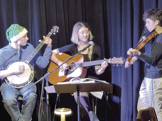 Valley Voice - DellaValla Bluegarss Trio at the Majestic