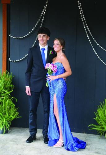 05-09-26 KHS Prom pose vertical