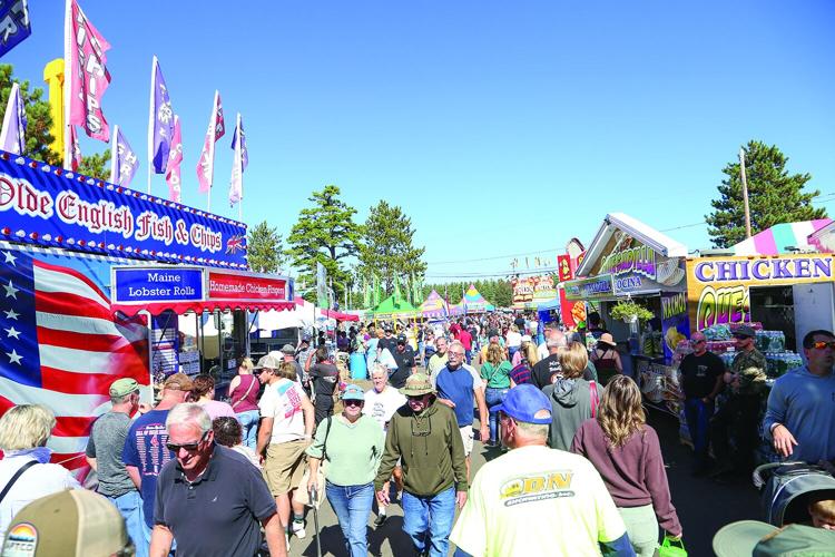 09-29-25 Fryeburg Fair crowds wide
