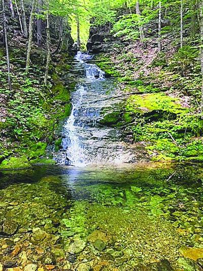 Hiking - Middle Bickford Slide