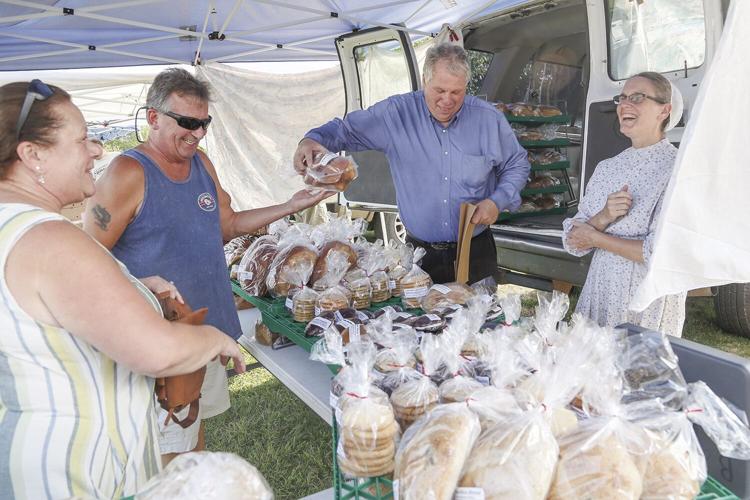 08-30-22 Farmer's Market good bread medium 1