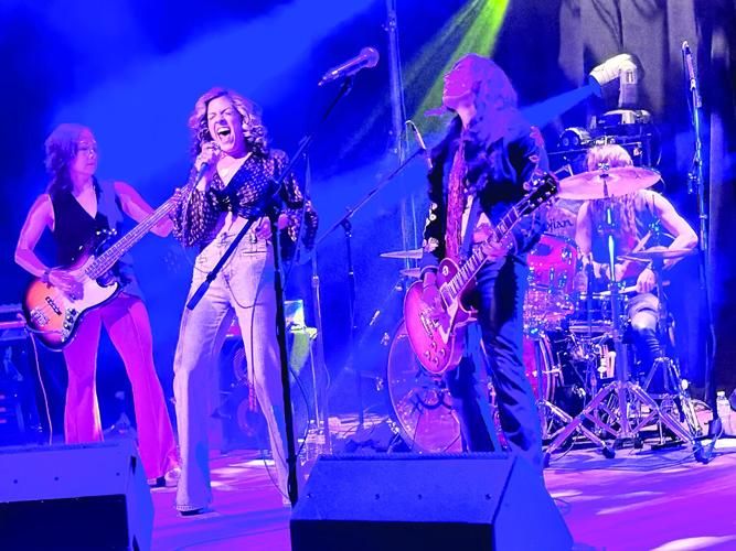 Valley Voice - female led zeppelin cover band