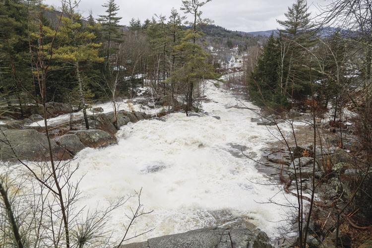 03-07-24 Flooding jackson falls from road