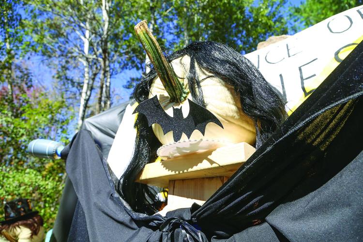 10-01-25 Pumpkin People jtown tight