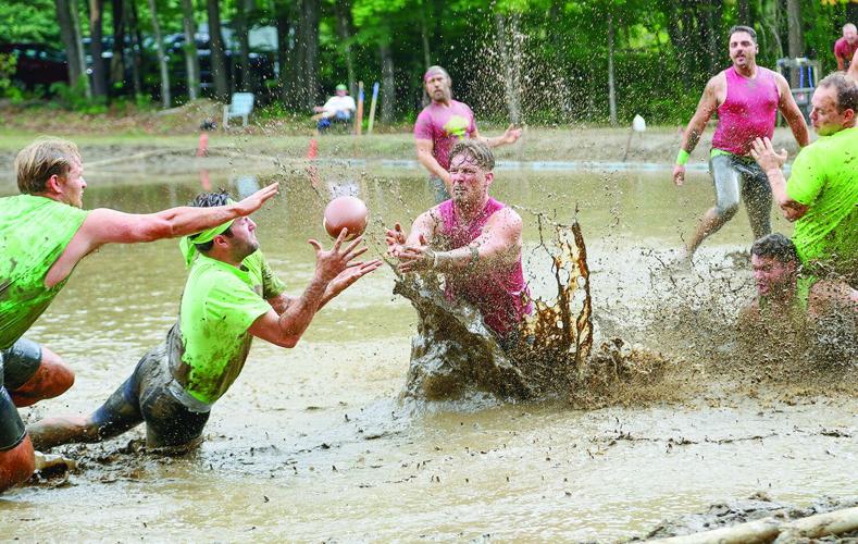 09-06-25 Mud Bowl reaching pair