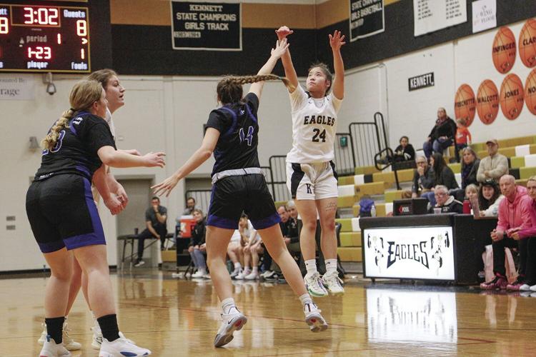 01-13-23 KHS WBB chin jump