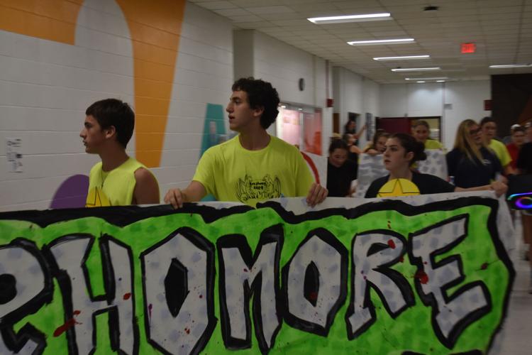 Sophomores step up for Homecoming preparation