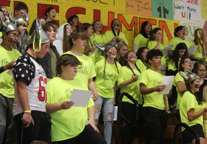 Freshmen show their class of 2029 spirit