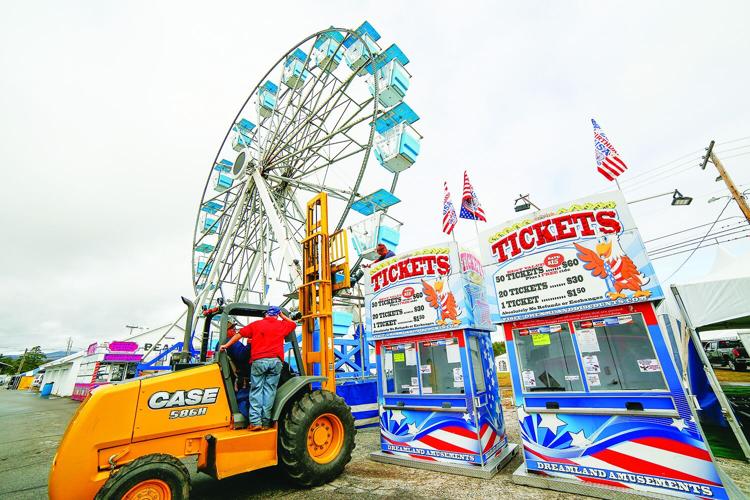09-30-26 Fair Setup ferris wheel angled