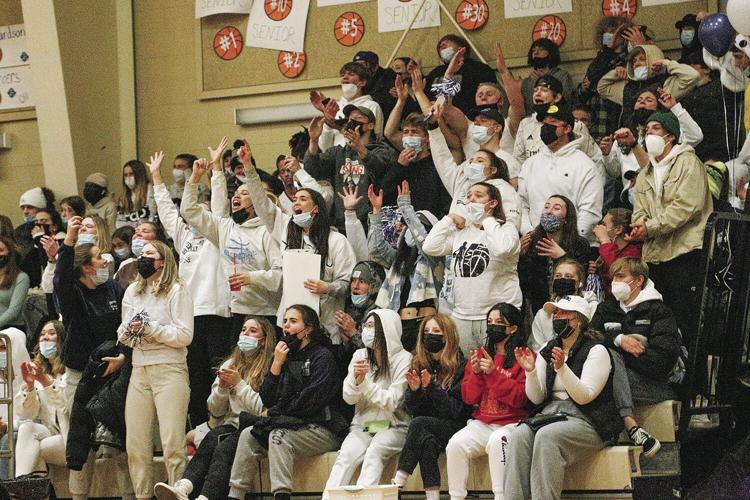 02-15-22 FA MBB cheer crowd after dunk