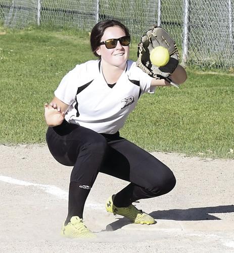 MWV Eagles - Joce Anzaldi play at 1B