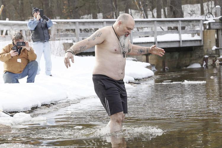 01-20-24 UBNH Plunge walking in wider