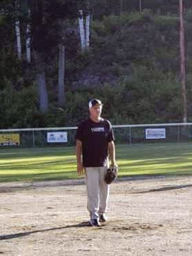 Don Hood pitching