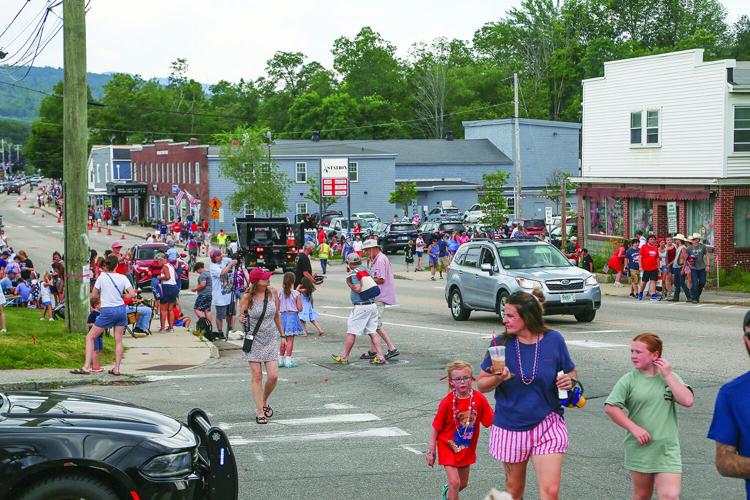 07-04-26 Fourth Parade Conway crowd after