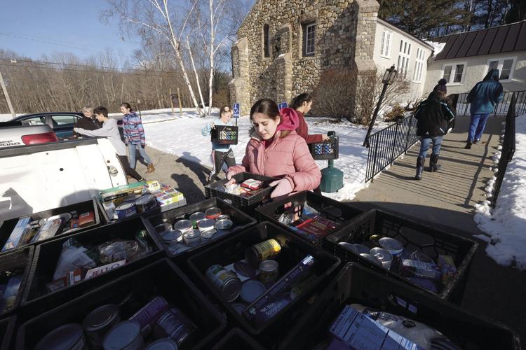11-14-18 Brett School food drive_delivering