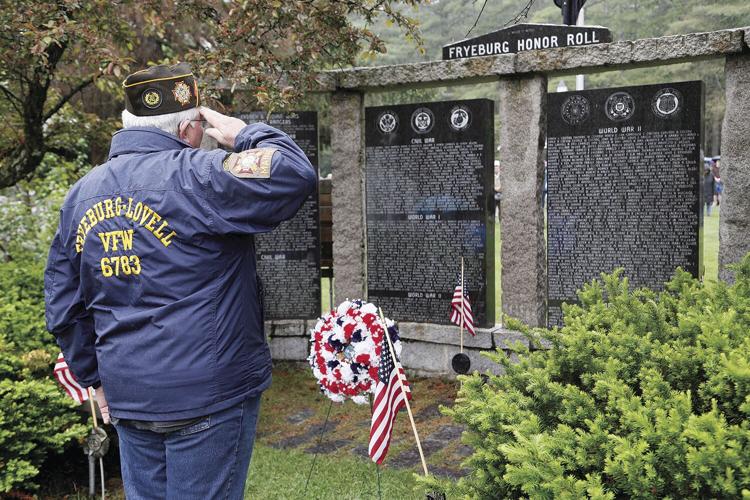 05-27-24 Mem Day Fryeburg salute behind
