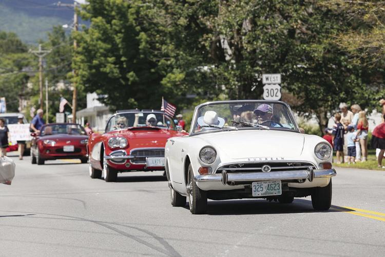 07-04-22 4th Bartlett Parade antique cars
