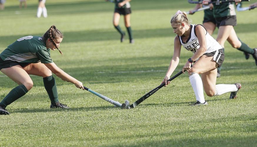 08-29-23 KHS FH fox reaching