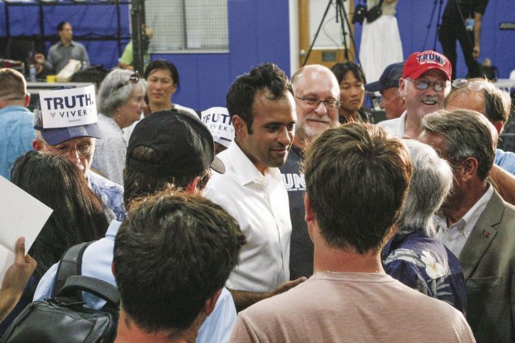 09-03-23 Vivek Town Hall surrounded by crowd