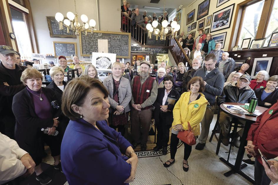 Klobuchar draws crowd in Conway
