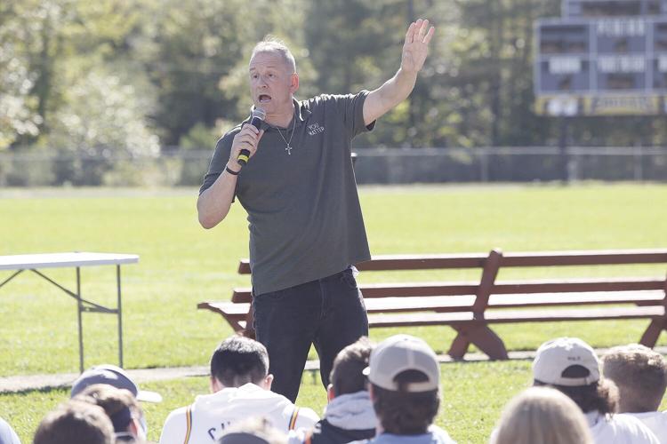 09-29-21 Petrocelli at KHS speaking hand up