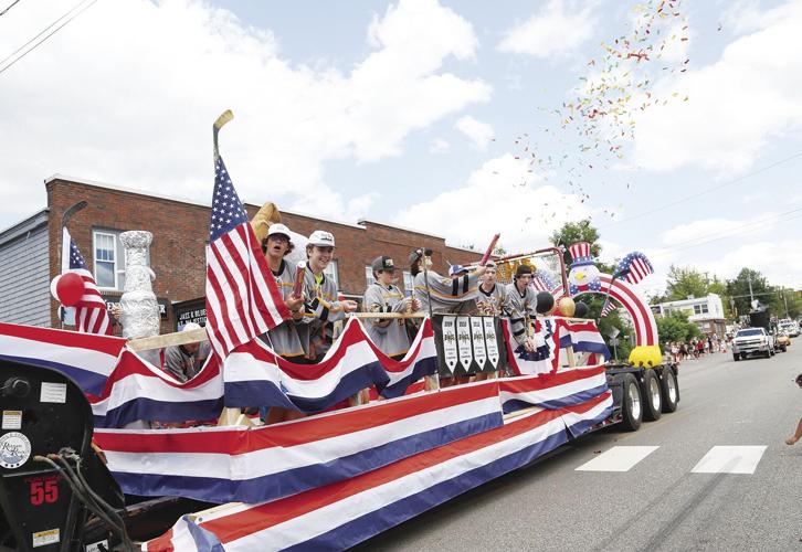 07-04-22 4th Conway Parade khs hockey