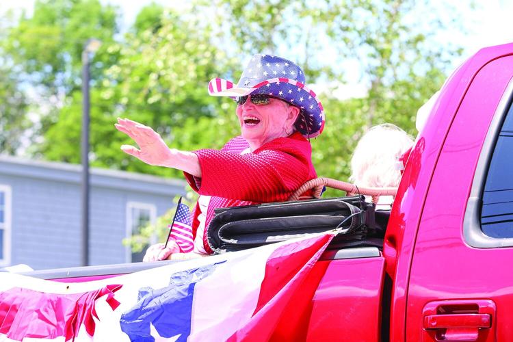 07-04-25 Fourth Parade conway seavey wave