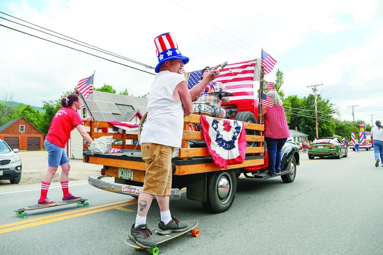 07-04-25 Fourth Parade bartlett skateboarders 1