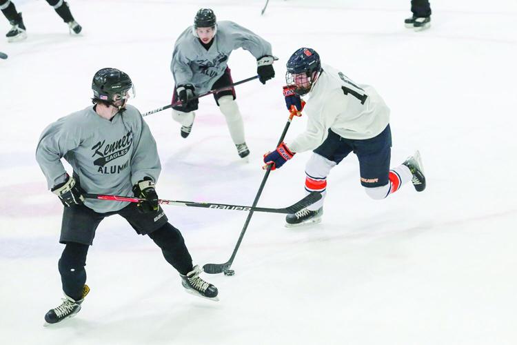 11-29-25 Kennett Hockey Alum carrying past