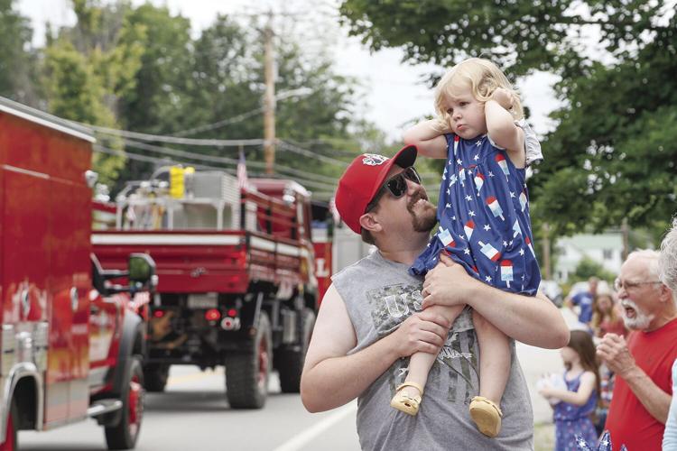 07-08-23 Bartlett 4th covering ears