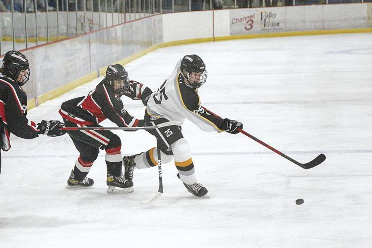 12-14-22 KHS-Berlin Hockey - Connor wiggin side