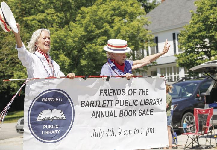 07-04-22 4th Bartlett Parade friends of library waving